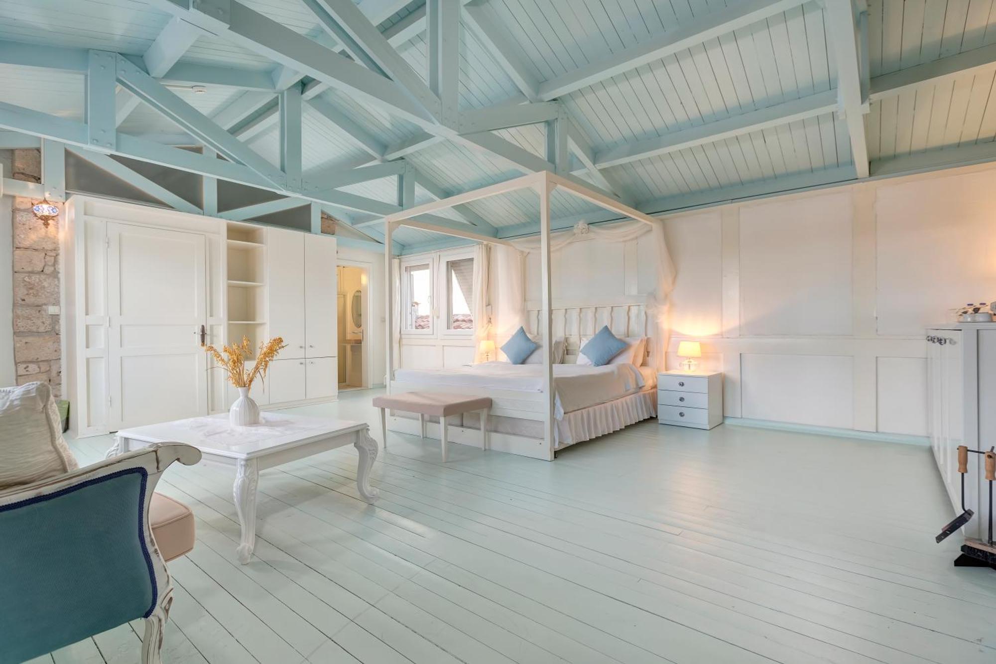 Beyazhan Hotel Alacatı Bagian luar foto