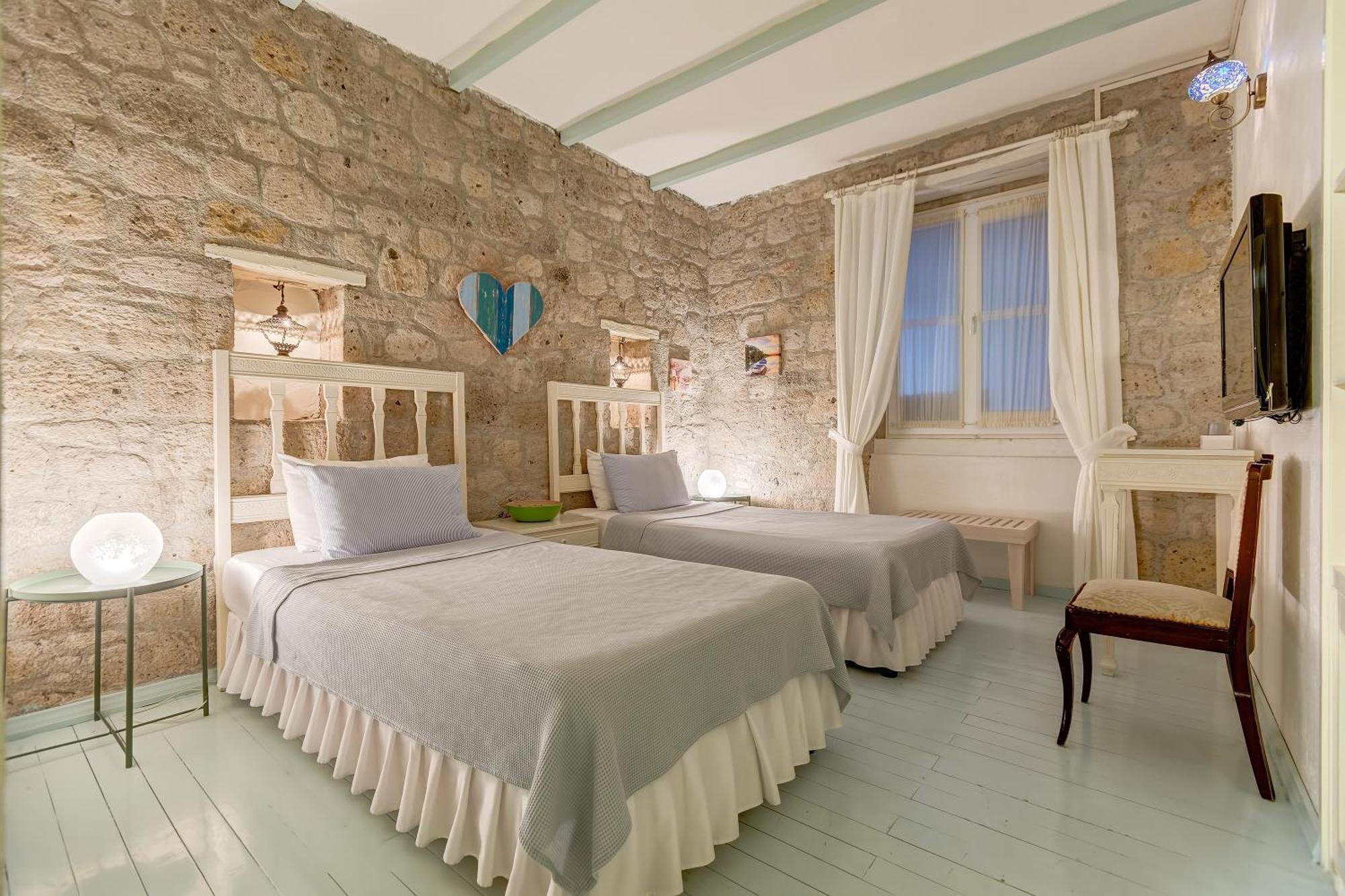 Beyazhan Hotel Alacatı Bagian luar foto