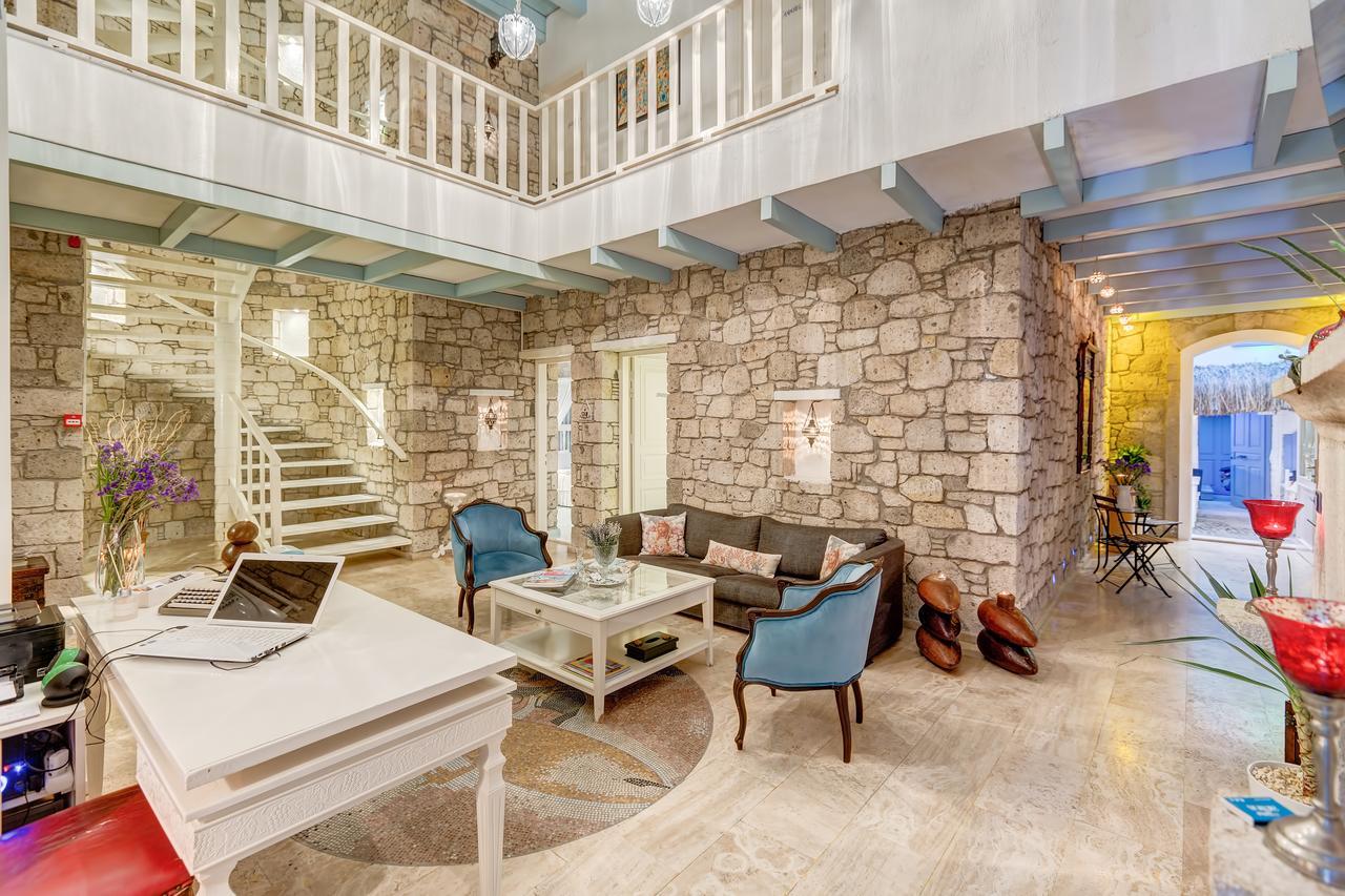 Beyazhan Hotel Alacatı Bagian luar foto