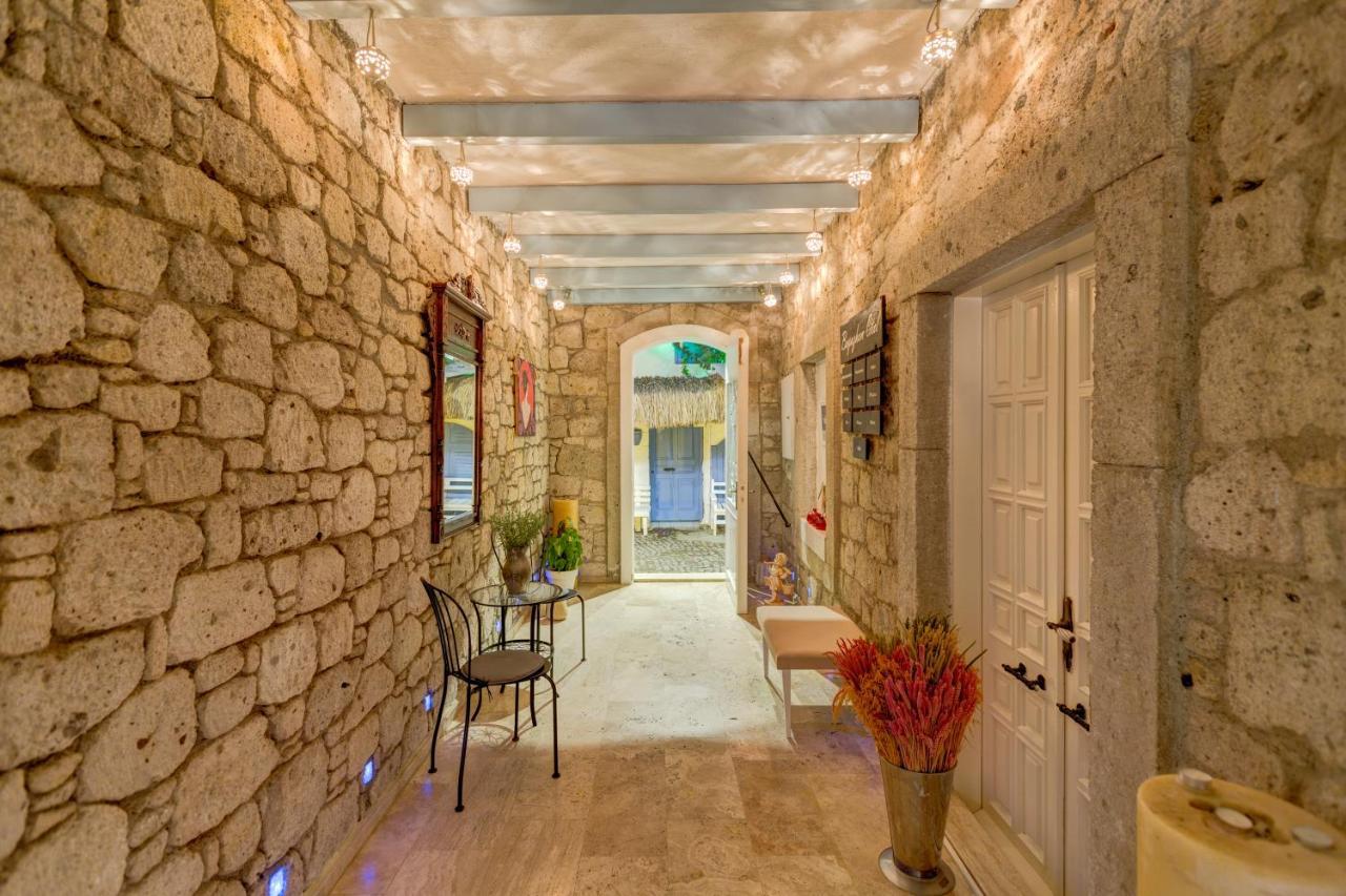 Beyazhan Hotel Alacatı Bagian luar foto