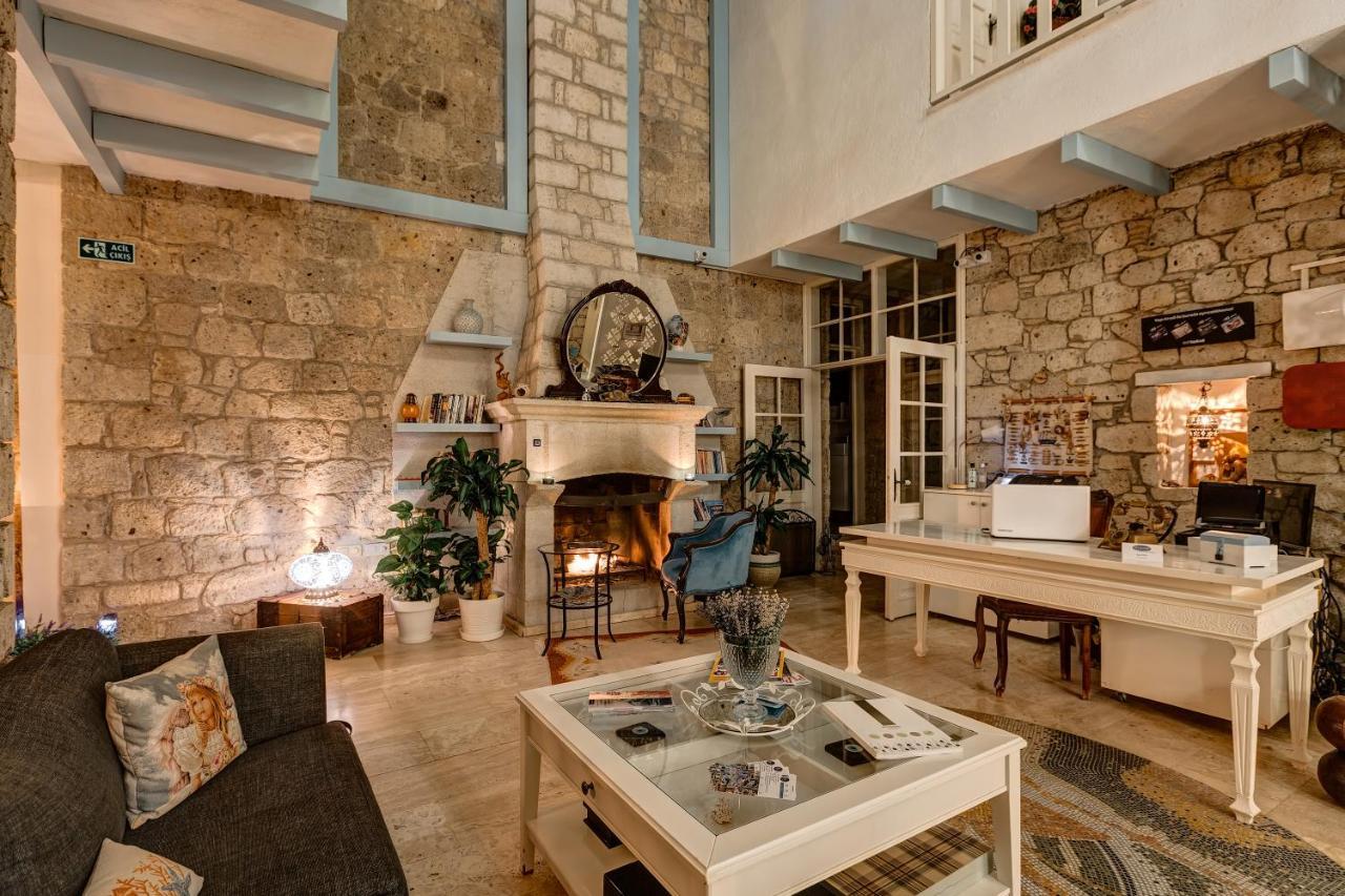 Beyazhan Hotel Alacatı Bagian luar foto
